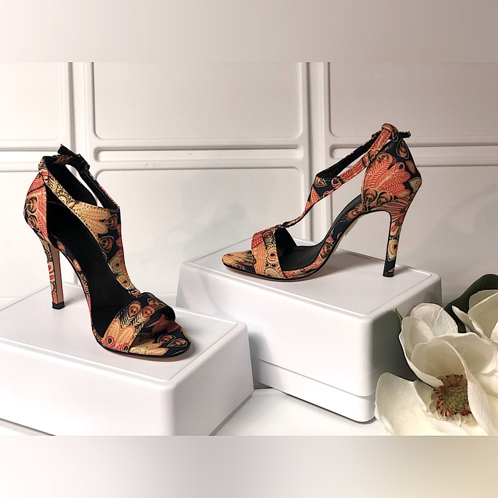 Brand New- Women's Retro Floral Print Stiletto Heels
